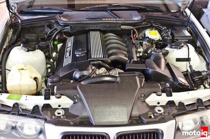 BMW M3ボディ Tested: S52 vs. M50 Manifold and the TMS Stage 2 & 3